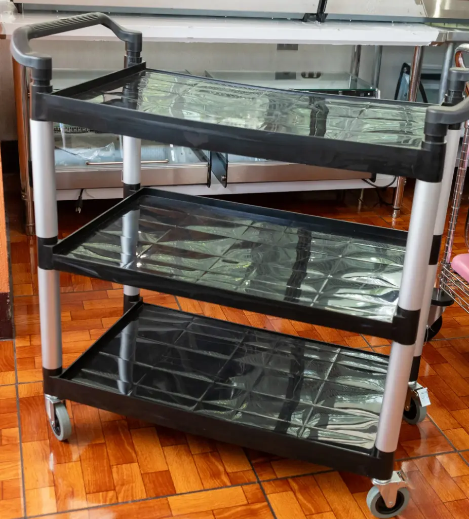 CARRITO DE SERVICIO DE 3 NIVELES DE PLASTICO