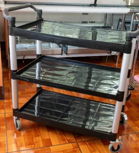 [UBCT-L] CARRITO DE SERVICIO DE 3 NIVELES DE PLASTICO