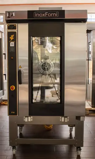 HORNO ROTATIVO HARPIA 220V, QUEMADORES A GAS, CONTROLADOR TOUCH, 2 CLAVIJEROS DE 18 / 20